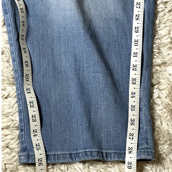 Lane Bryant MidRise Girlfriend Crop Wm Sz 28 Embellished Light Wash Casual Jeans - Picture 6 of 13